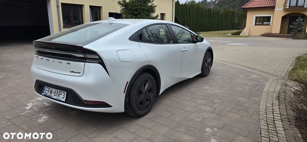 Toyota Prius Hybrid - 6