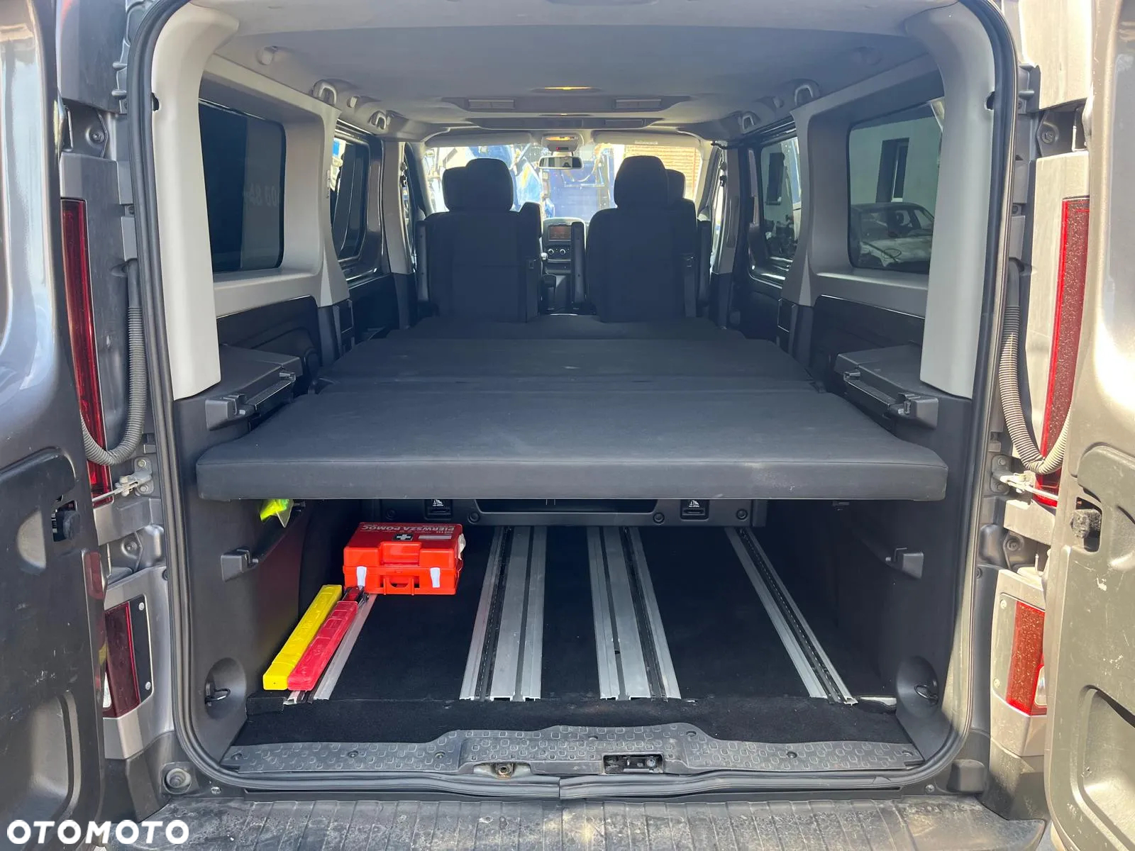 Renault Trafic - 15
