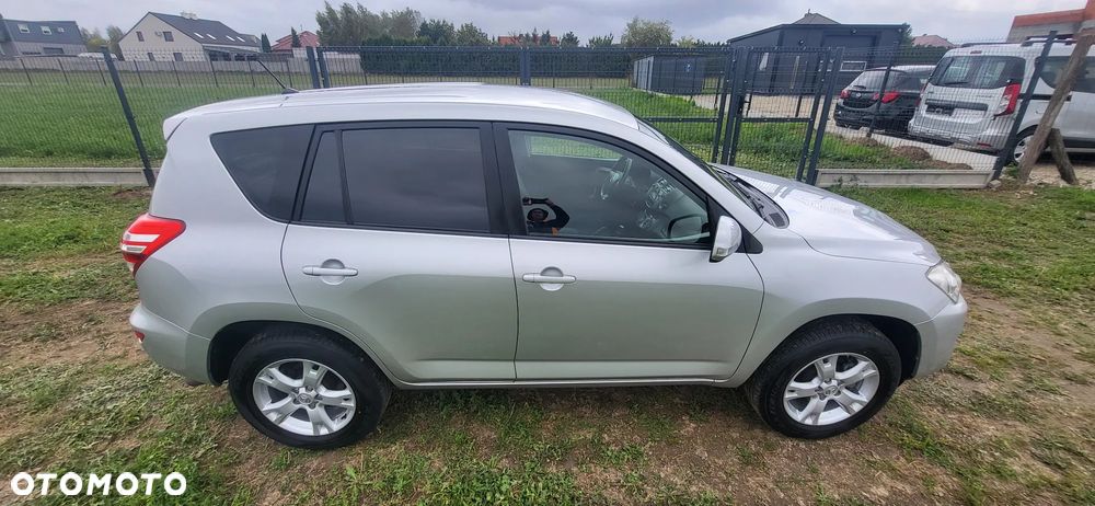 Toyota RAV4 2.0 4x4 Travel - 8