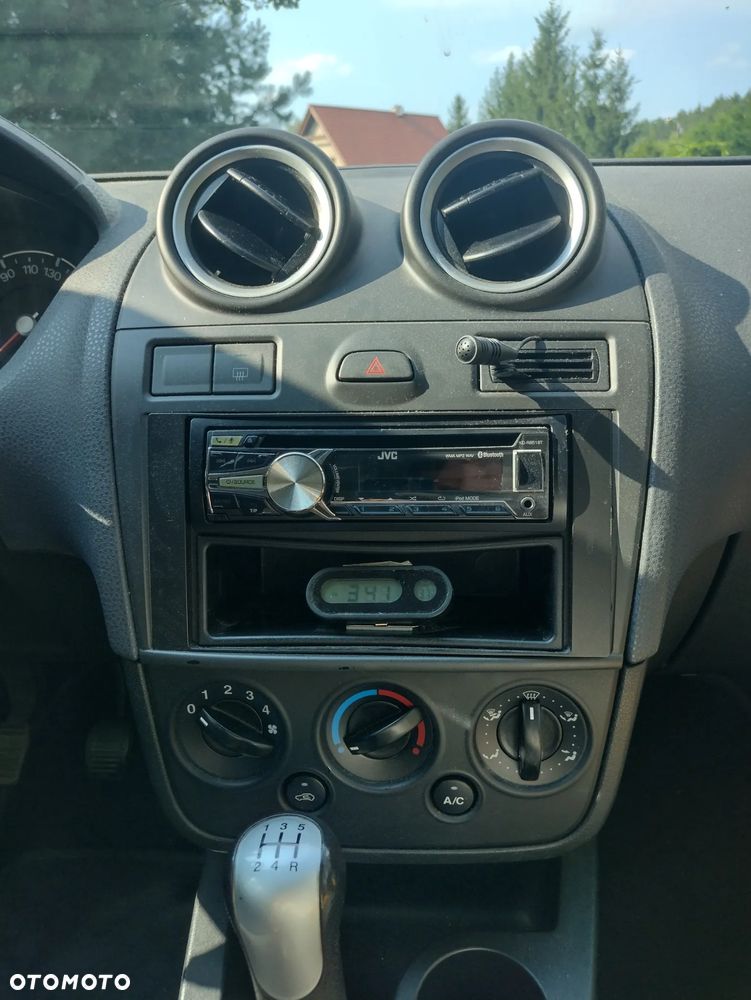 Ford Fiesta 1.3 - 11