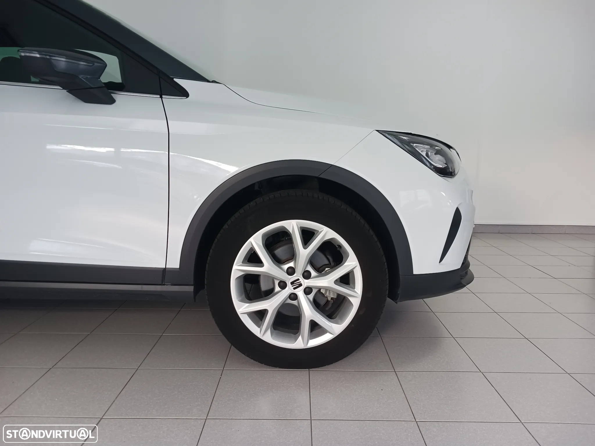 SEAT Arona 1.0 TSI FR - 4