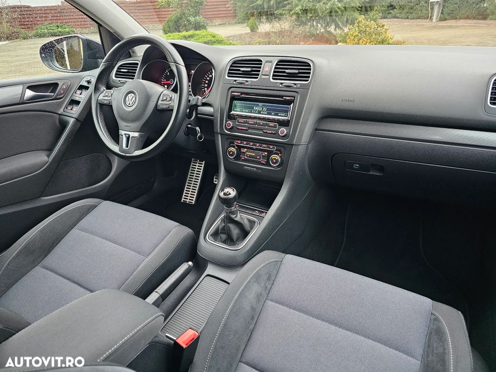 Volkswagen Golf 2.0 TDI DPF Style - 8