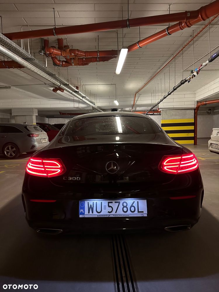 Mercedes-Benz Klasa C 300 9G-TRONIC - 14