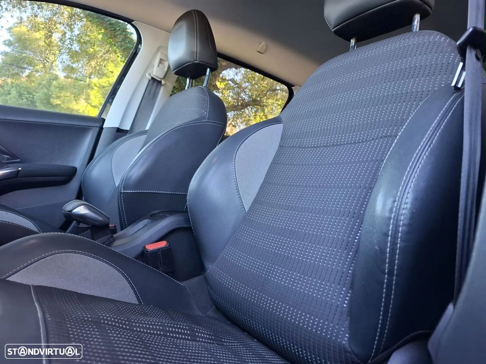 Peugeot 2008 1.6 BlueHDi Allure - 26