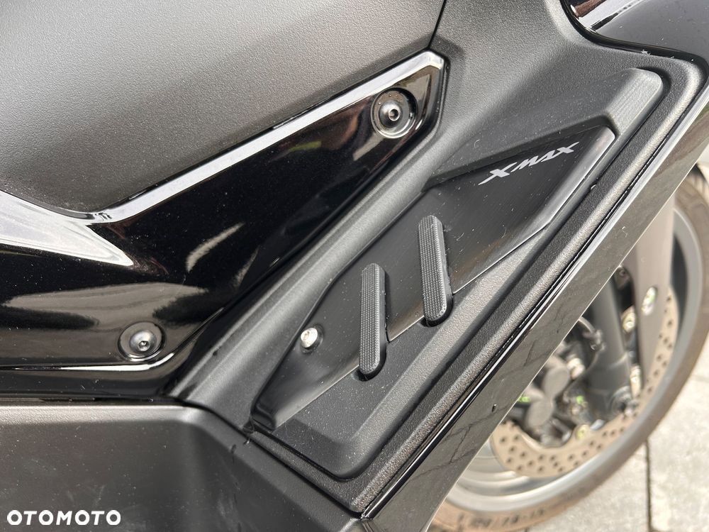 Yamaha X-max - 12