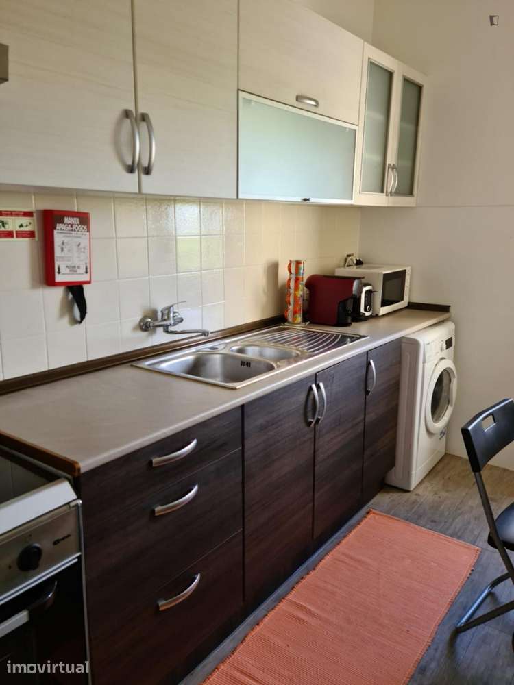 Quarto - localizado em Oeiras Lisbon - Grande imagem: 2/11