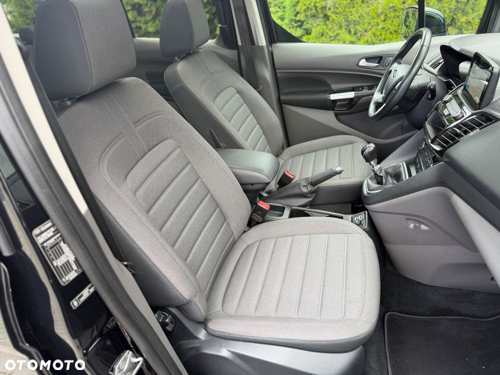 Ford Tourneo Connect Grand - 13