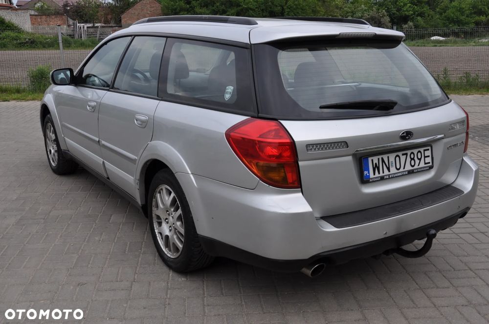 Subaru Outback 2.5i MT - 5