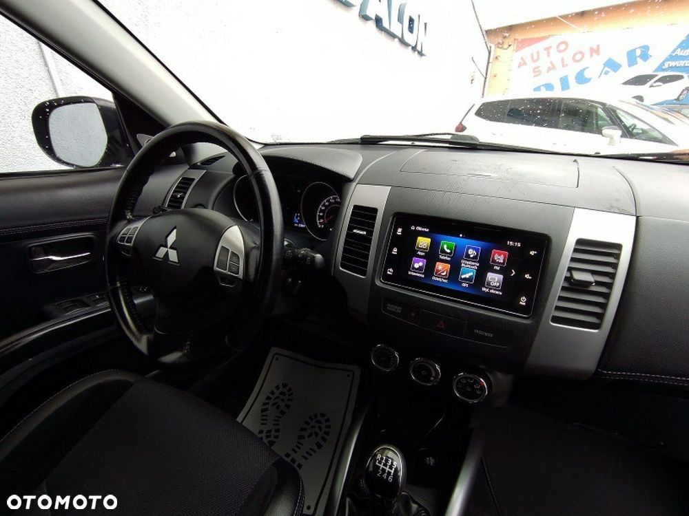 Mitsubishi Outlander - 13