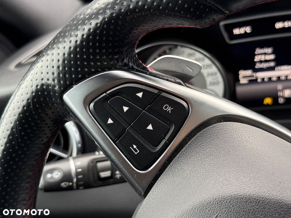 Mercedes-Benz GLA - 34