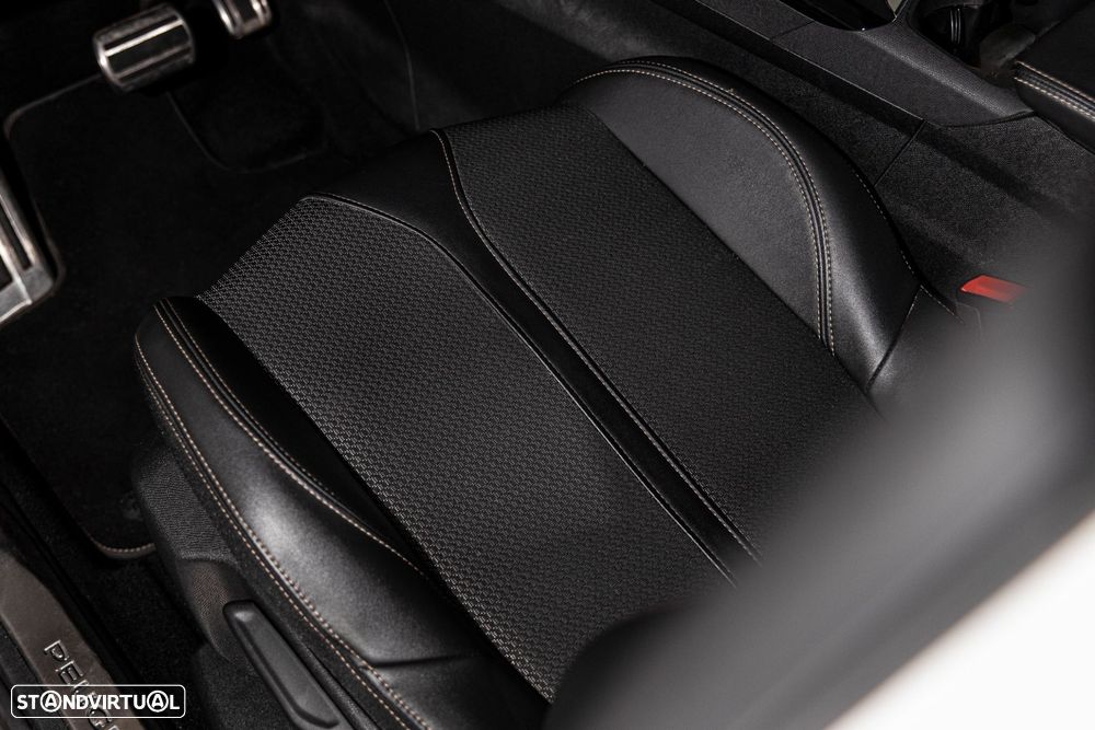 Peugeot 3008 1.6 Hybrid GT e-EAT8 - 23