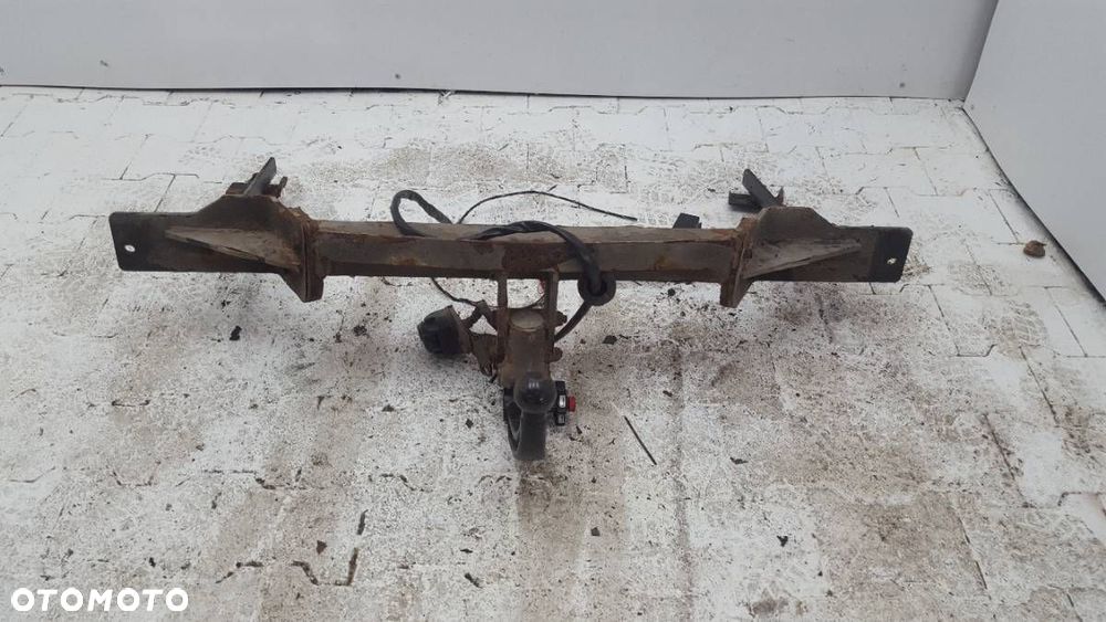 HAK HOLOWNICZY INSIGNIA A KOMBI WYPINANY - 1