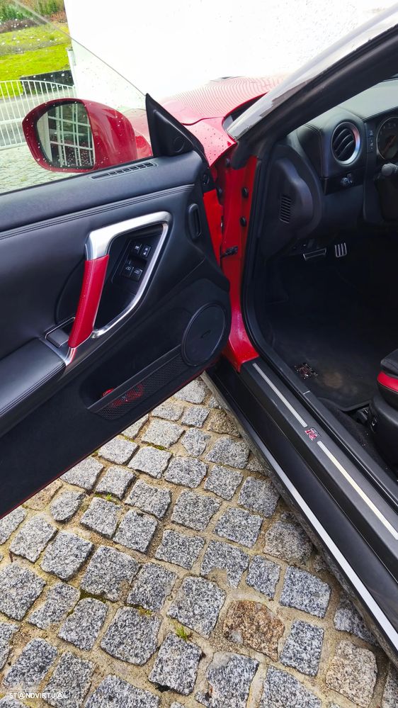 Nissan GT-R 3.8 V6 Black Edition - 8