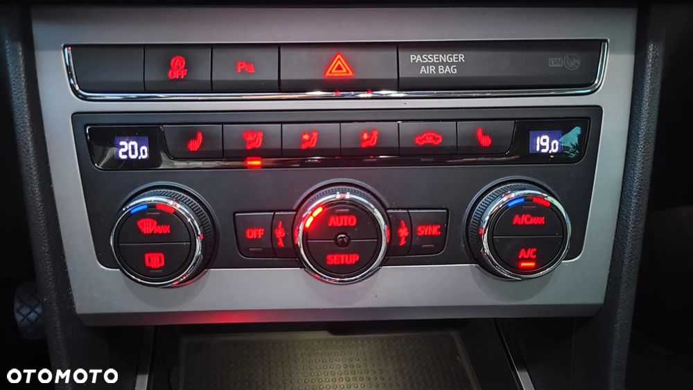 Seat Leon 2.0 TDI DPF DSG Xcellence - 18