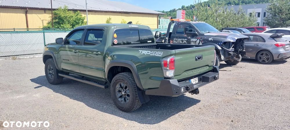 Toyota Tacoma - 3