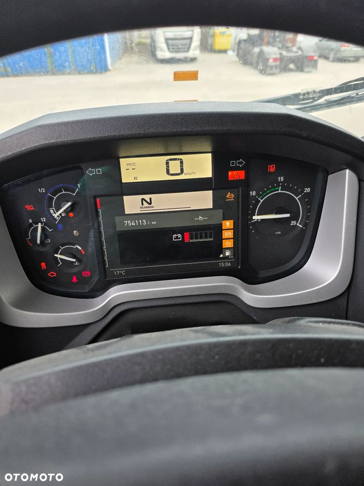 Renault - 10