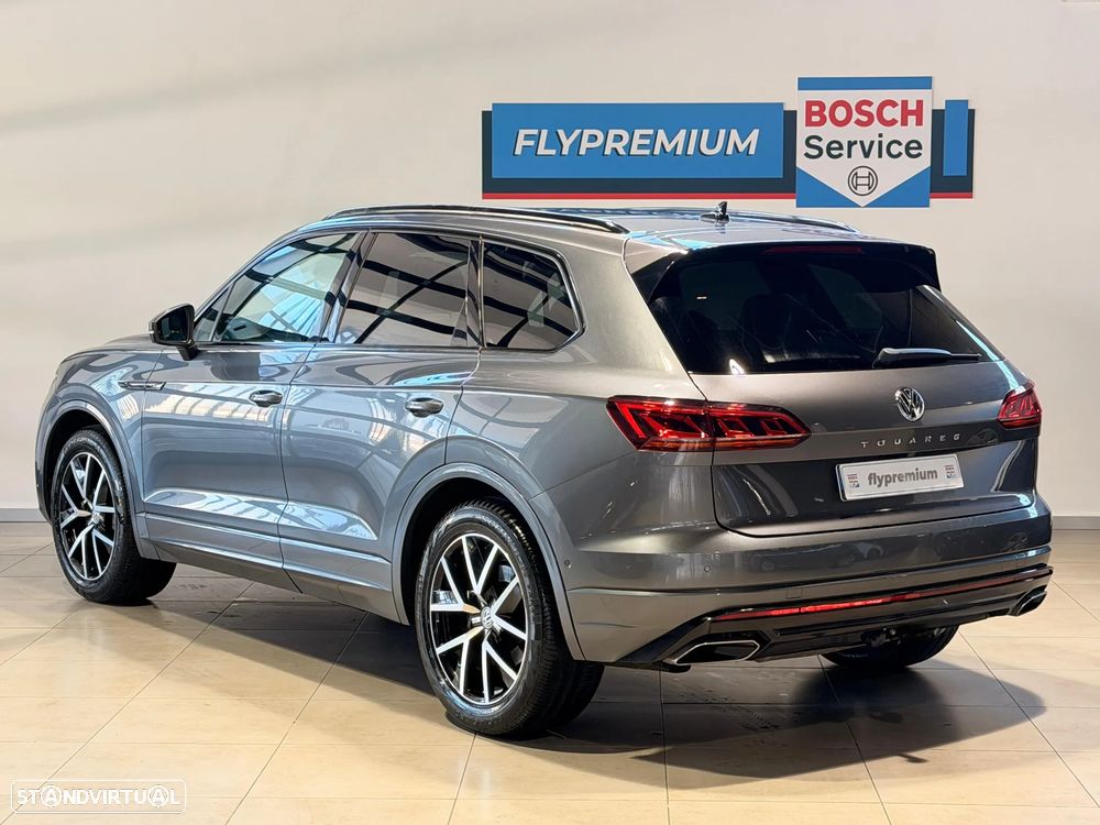 VW Touareg 3.0 TDI V6 R-Line - 4