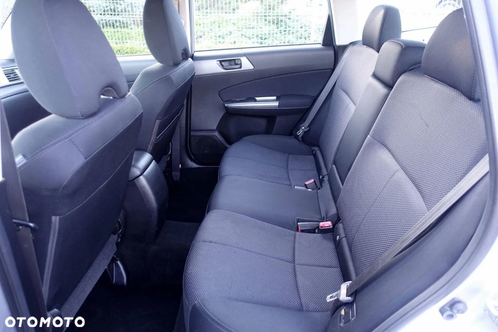 Subaru Forester 2.0D Trend - 13