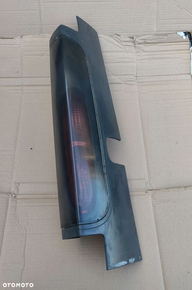 Lampa tył tylna Prawa Drzwi Renault Trafic 2001-