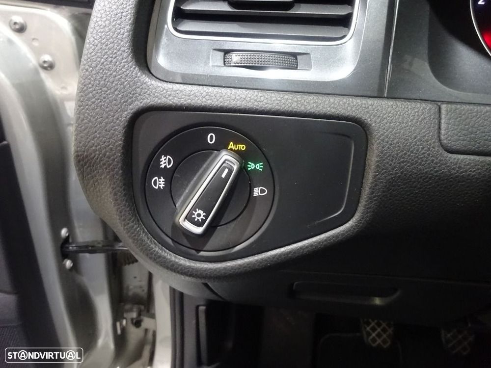 VW Golf Variant 1.6 TDi Confortline - 10