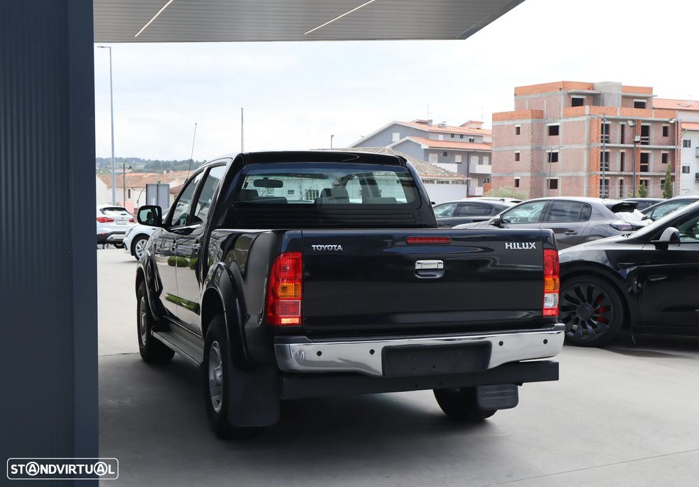 Toyota Hilux 2.5 D-4D CD AC - 6