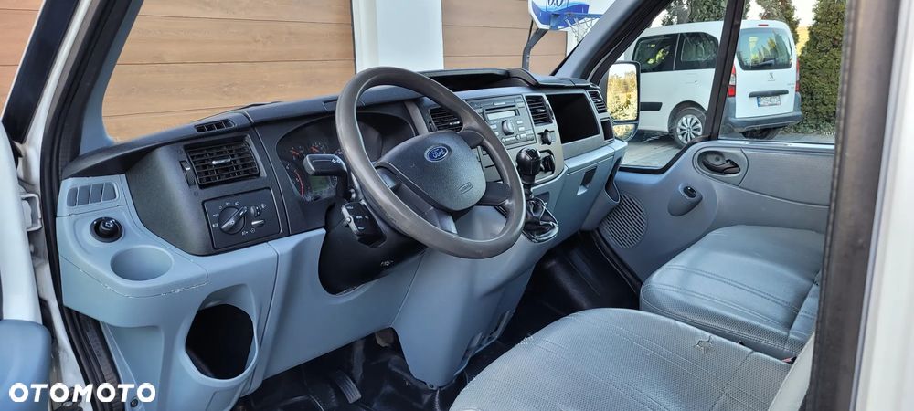 Ford Transit - 10