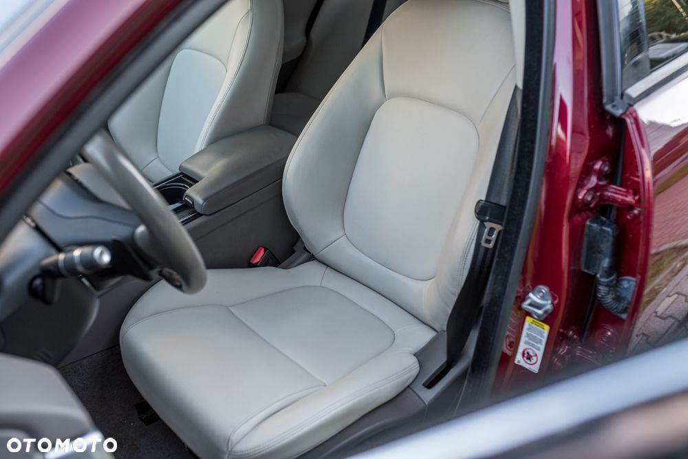 Jaguar XE 2.0 T Prestige - 13