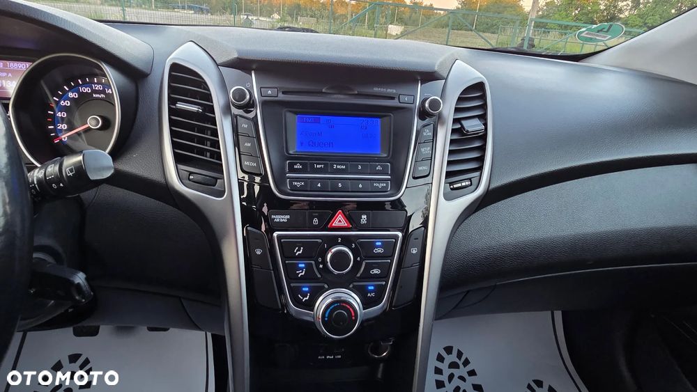Hyundai i30 i30cw 1.4 Intro Edition - 22