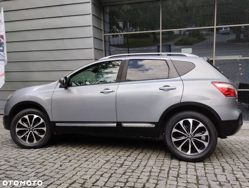 Nissan Qashqai - 2