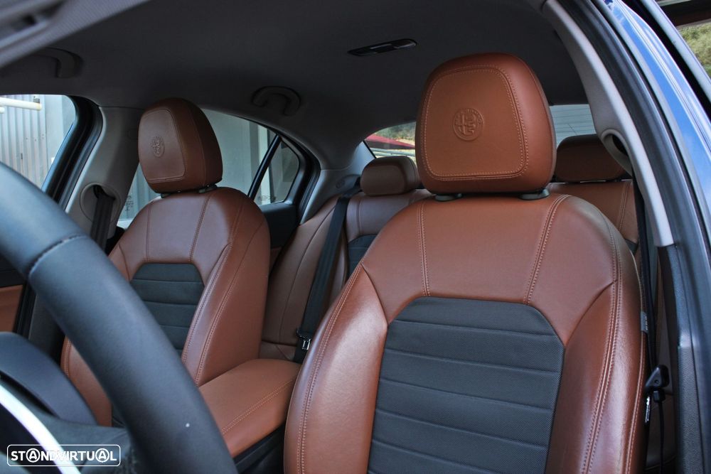 Alfa Romeo Giulia 2.2 D Super AT8 - 18