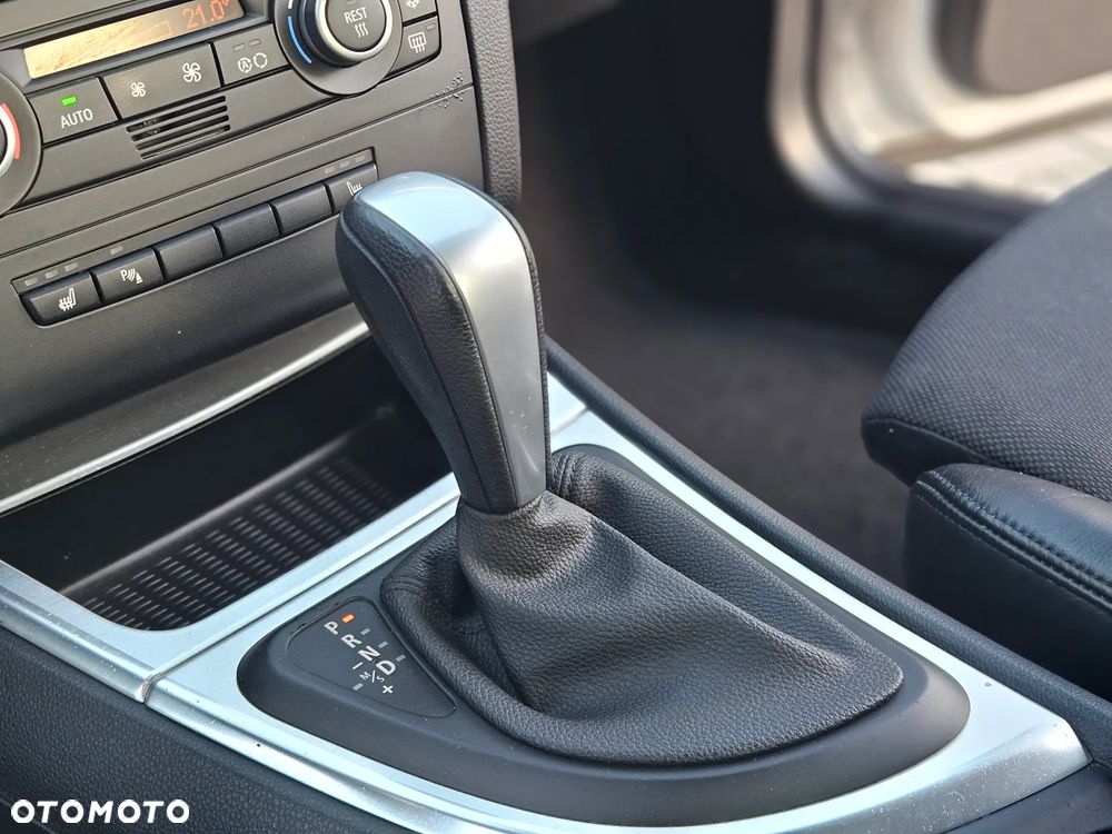 BMW Seria 1 120d DPF - 31