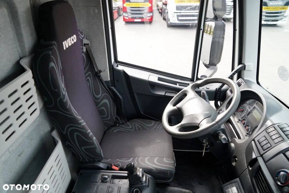 Iveco 180E25 / 4X2 / SKRZYNIOWY 7,5m + HDS HYVA HB150X MAX UDŹWIG 5 200KG / STEROWNIE RADIOWE  / ROTATOR / AUTOMAT - 26