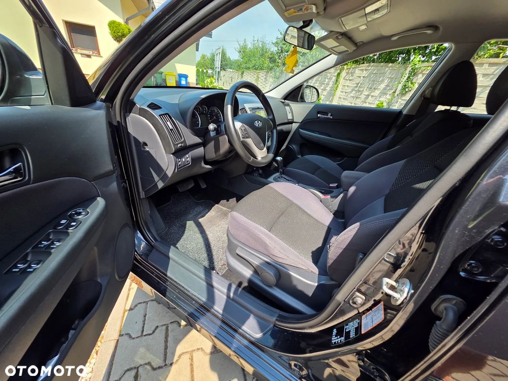 Hyundai i30 i30cw 1.6 CRDi Automatik Comfort - 10