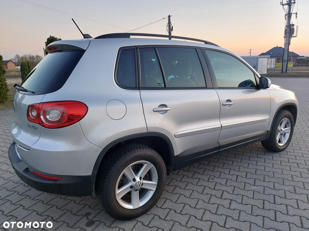 Volkswagen Tiguan 2.0 TDI DPF 4Motion DSG Track & Field - 6