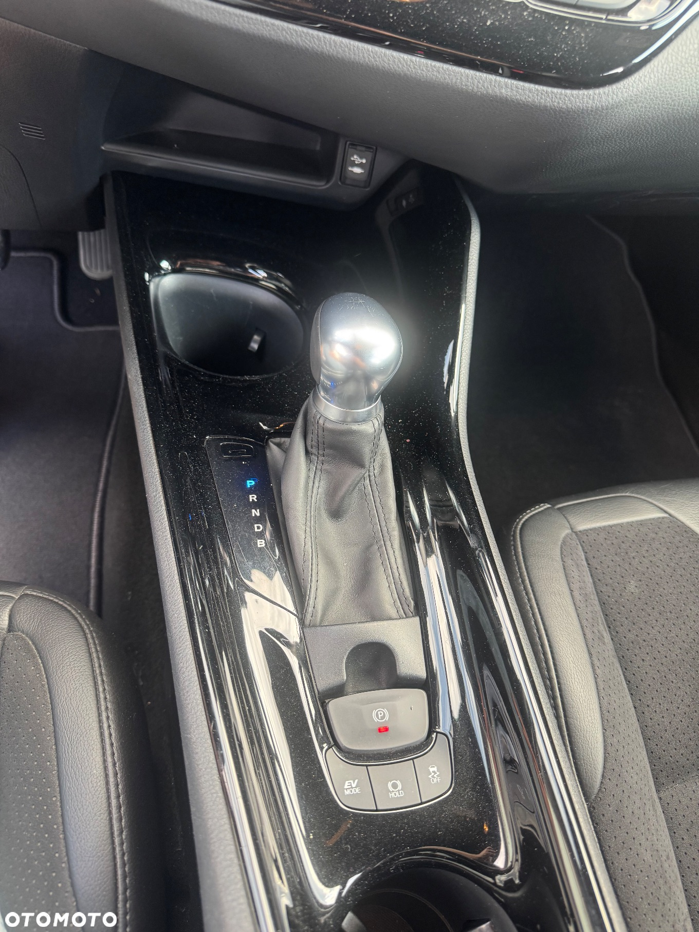 Toyota C-HR - 32