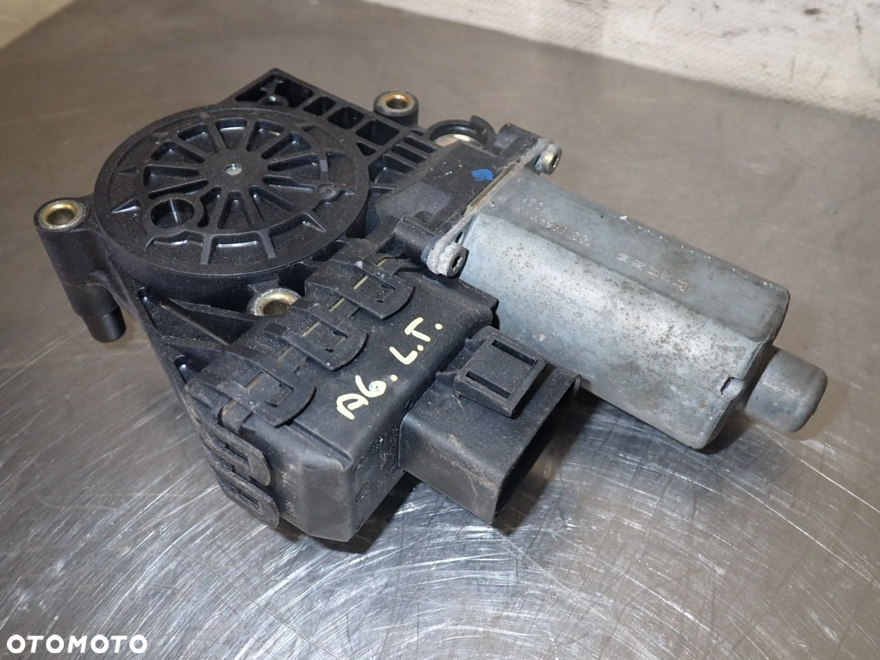 SILNICZEK SZYB LEWY TYŁ AUDI A6 C5 2.5 1203007778 - 3