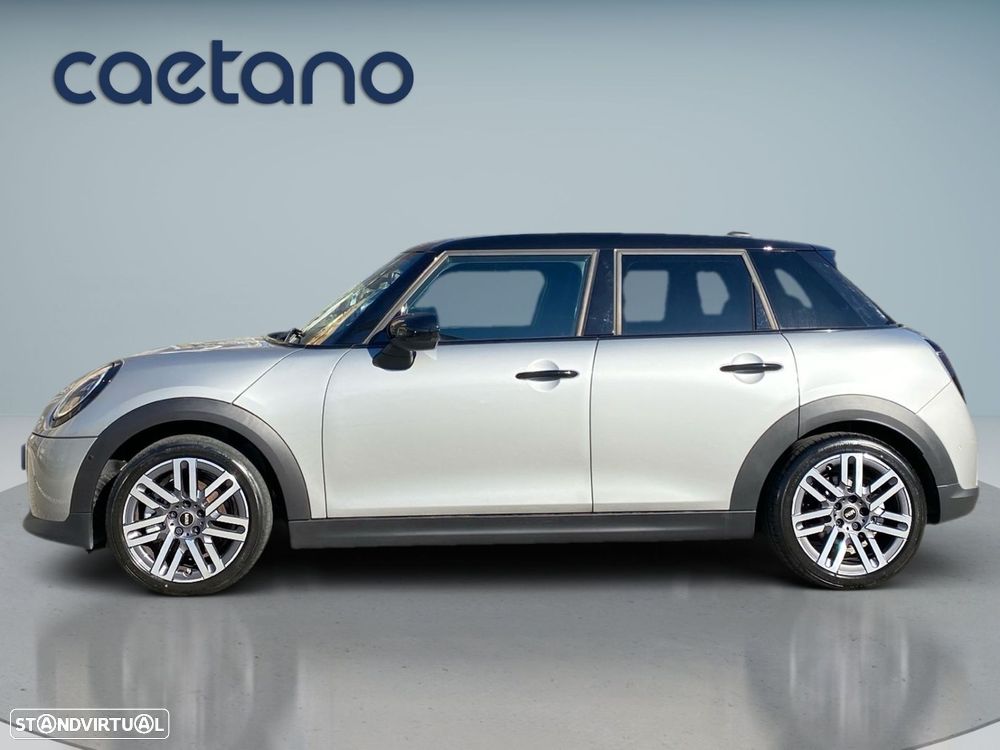 MINI 5 Portas Cooper Classic Auto - 23