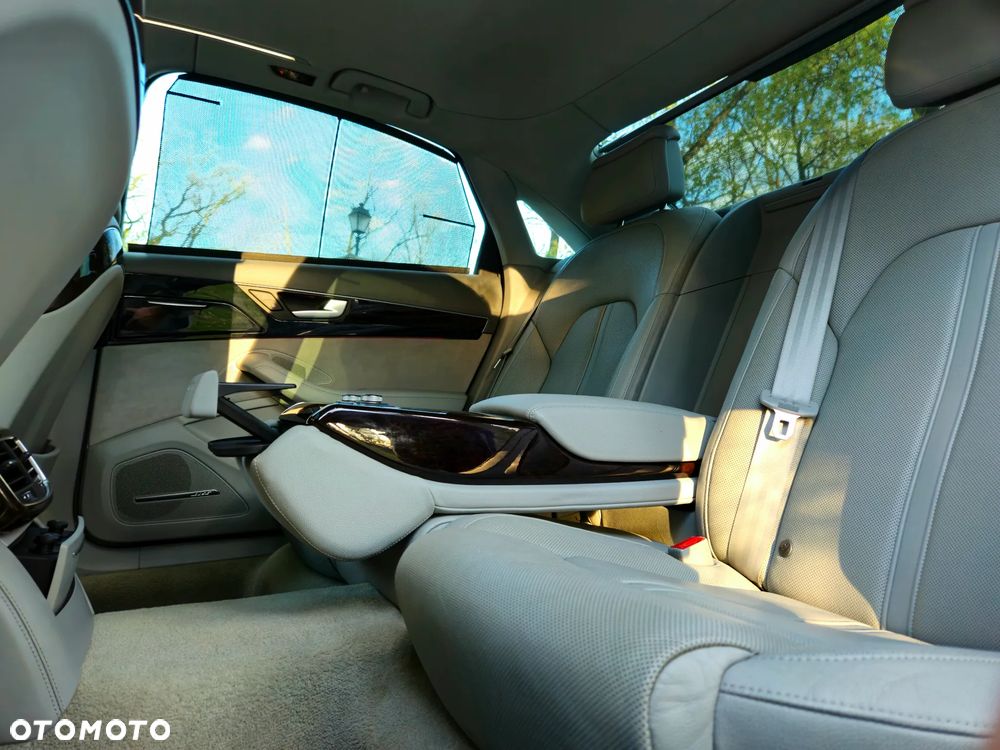 Audi A8 4.2 FSI L Quattro - 26