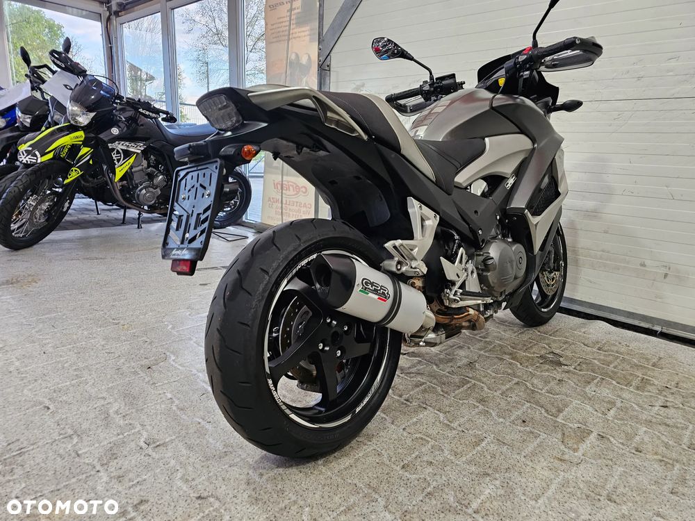 Honda VFR - 21