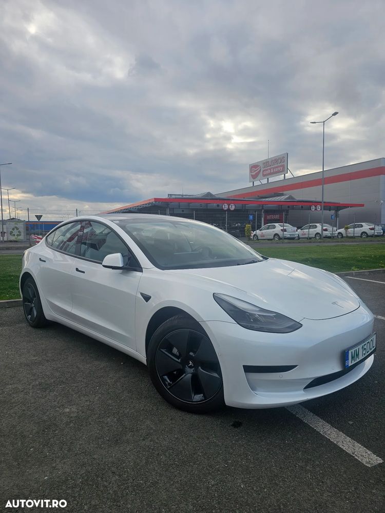 Tesla Model 3 - 2