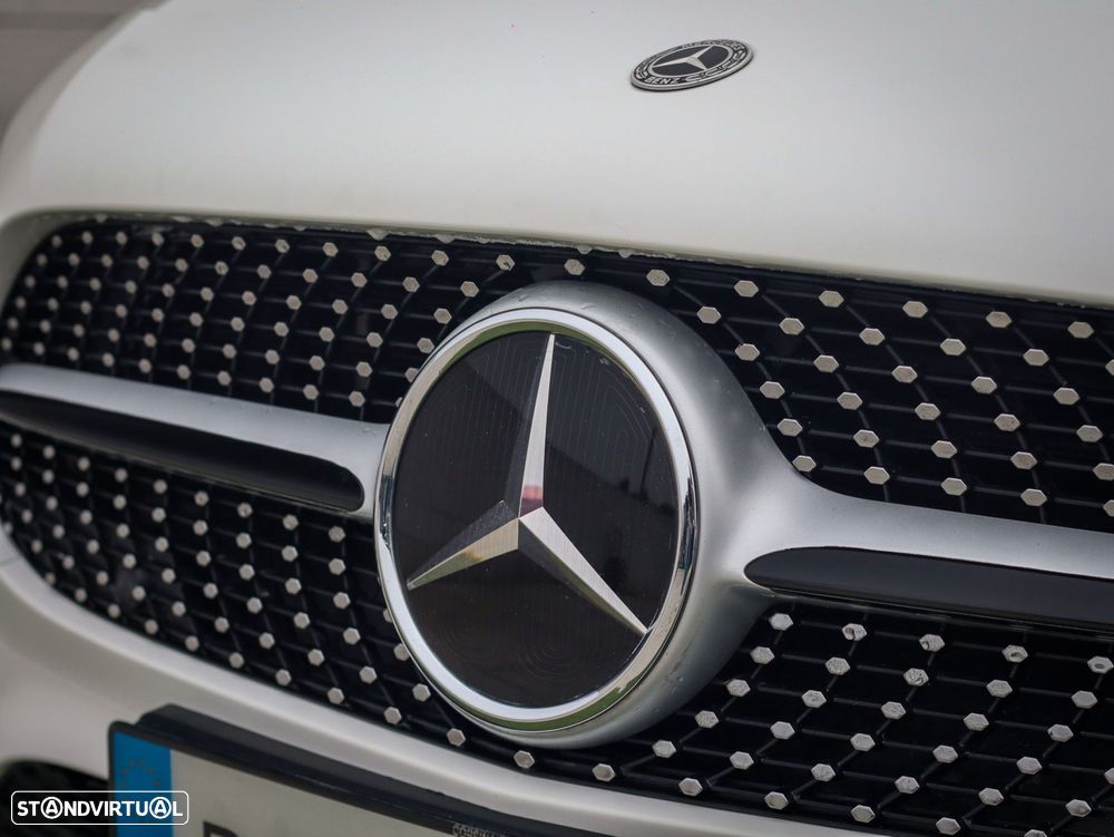 Mercedes-Benz A 250 e AMG Line - 14