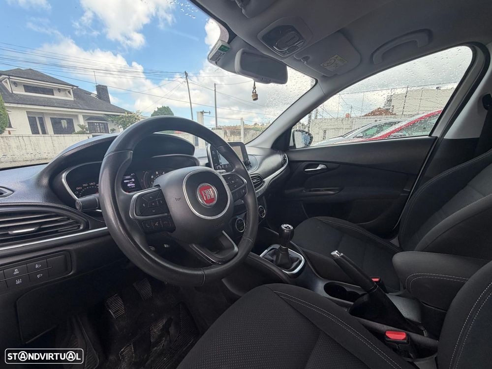 Fiat Tipo Station Wagon 1.3 M-Jet Lounge Tech - 12