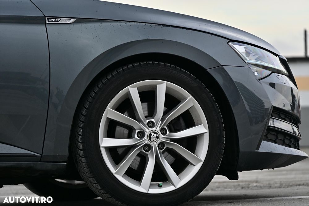 Skoda Superb 2.0 TDI DSG Sportline - 33