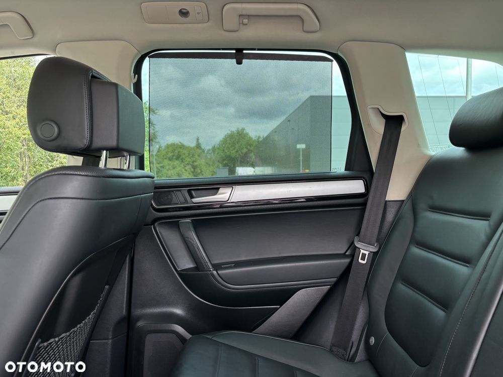 Volkswagen Touareg 3.0 V6 TDI BMT Business Line - 19