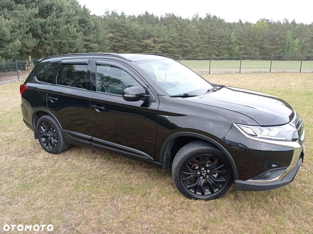 Mitsubishi Outlander - 1