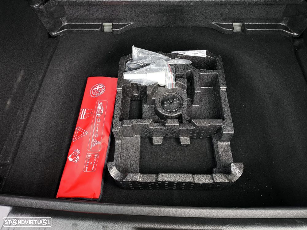 Alfa Romeo Tonale 1.5 Hybrid Sprint - 36