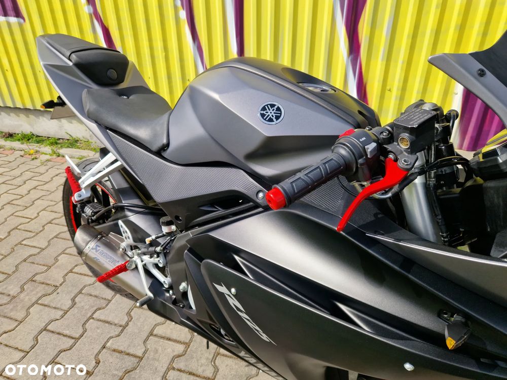 Yamaha YZF - 3