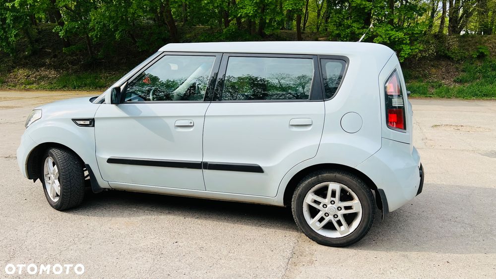 Kia Soul 1.6 L - 8