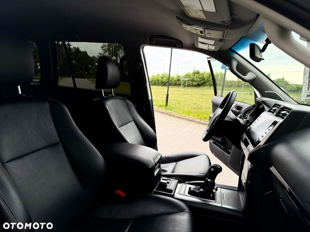 Toyota Land Cruiser LC 2.8 D-4D Executive - 9