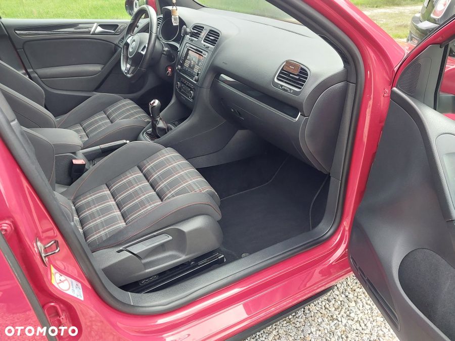 Volkswagen Golf 2.0 GTI - 26